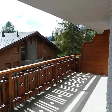 2 Bedrooms Crocus 210